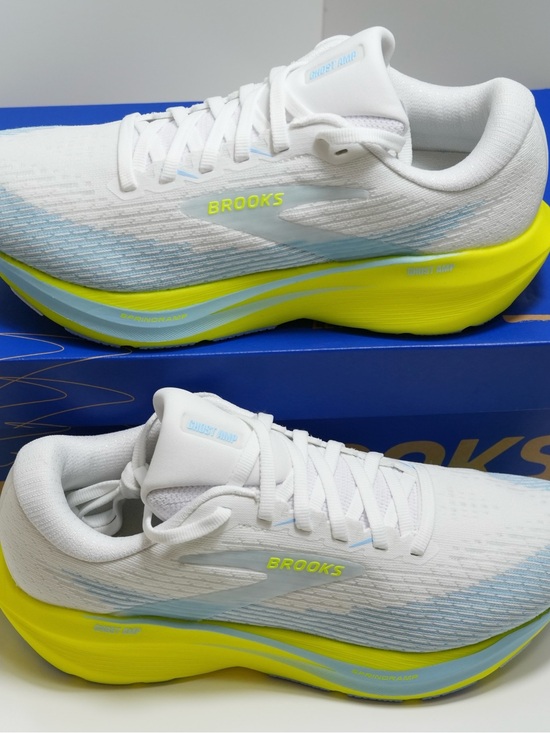 Brooks Shoes - Brooks White Neon Yellow Performance Running Shoes